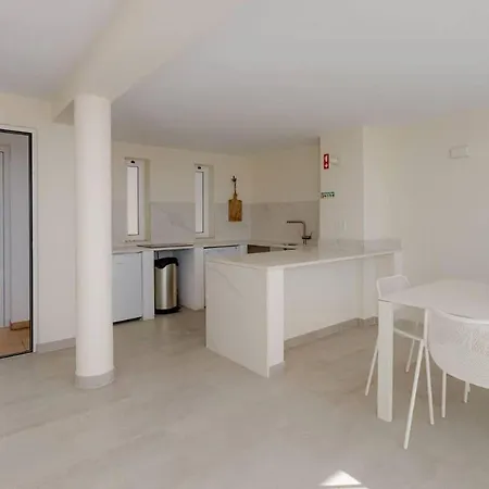 Vakantiehuis With Access To Swimming Pool And Sea Views Lagos