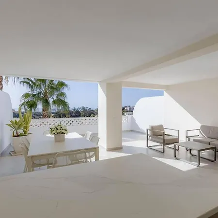 With Access To Swimming Pool And Sea Views * Lagos