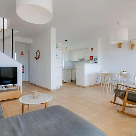 Feriehus With Access To Swimming Pool And Sea Views