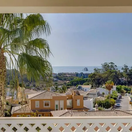 Feriehus With Access To Swimming Pool And Sea Views *